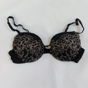 Lily of France Black w/ floral bra